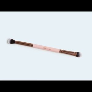 ⚫️SOLD🔴 Luxie 249 double sided eye shadow brush